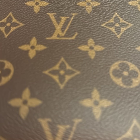 Amazing classic Louis Vuitton Monogram Toiletry Pouch 26 New in original box 📦 - Picture 3 of 10